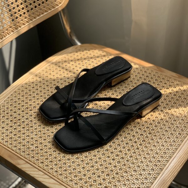 Lyra 0.5" Heels - Image 4