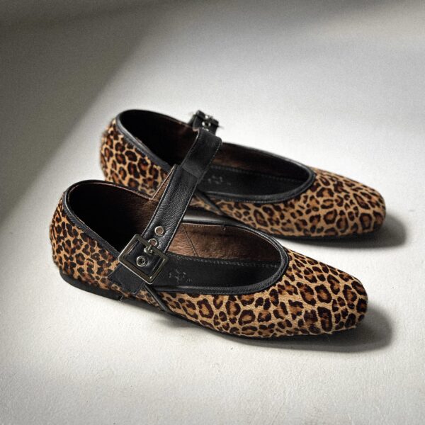 Hanna Closed Shoes in Leopard - Image 4